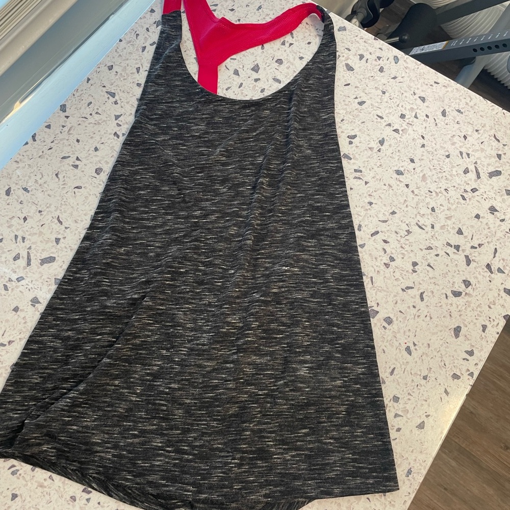 NWT forever 21 grey and pink racer back workout tank.
